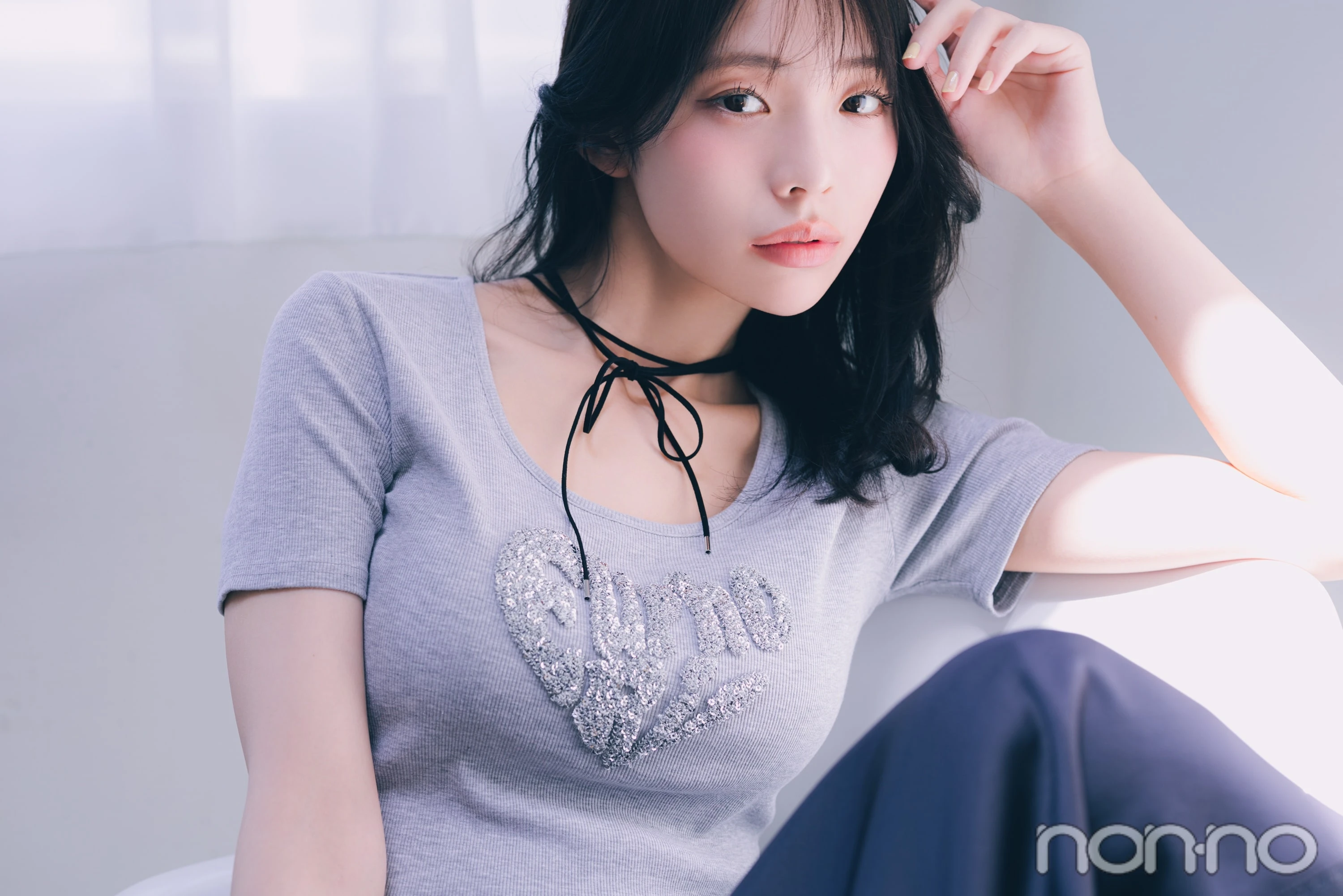 キラキラハートTシャツを着た菊地姫奈の寄り