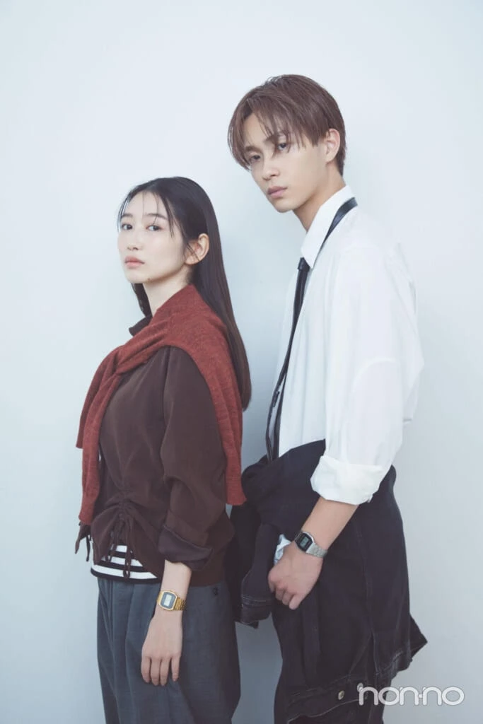 プチプラ派カップルにおすすめのペアウォッチをつけた野村康太と岡本夏美