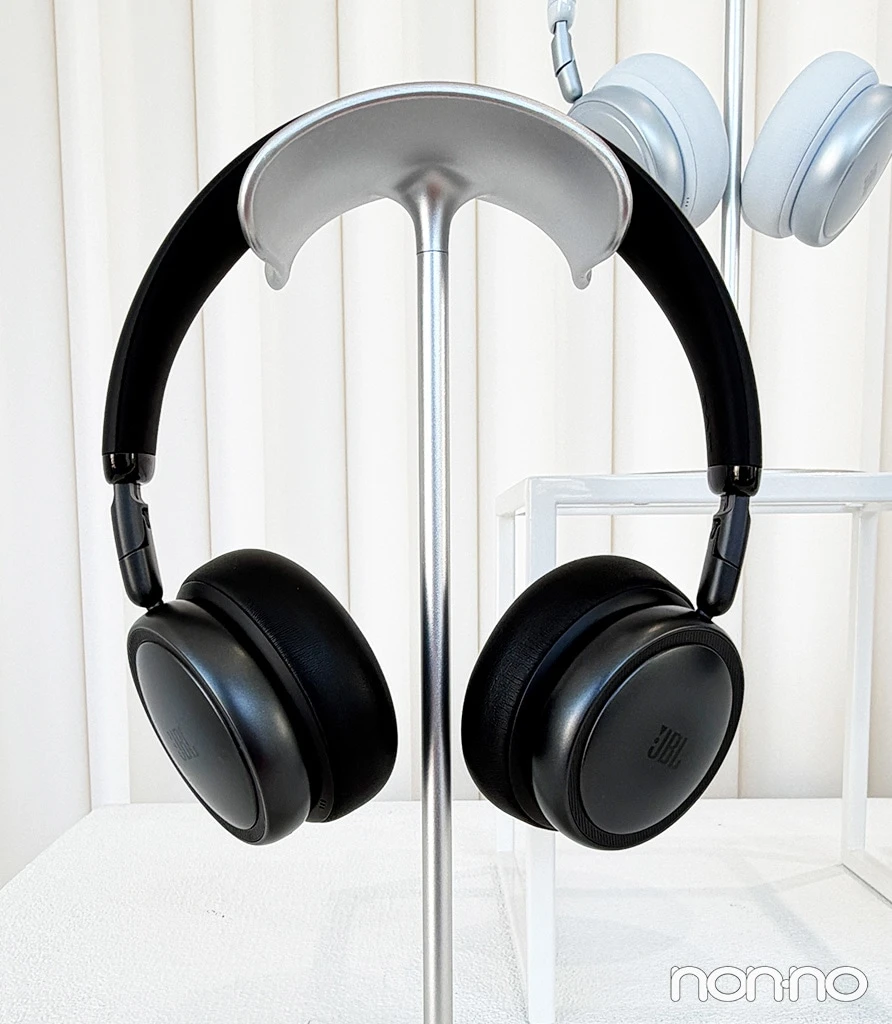 オンイヤータイプ『JBL Live 680NC』のブラック