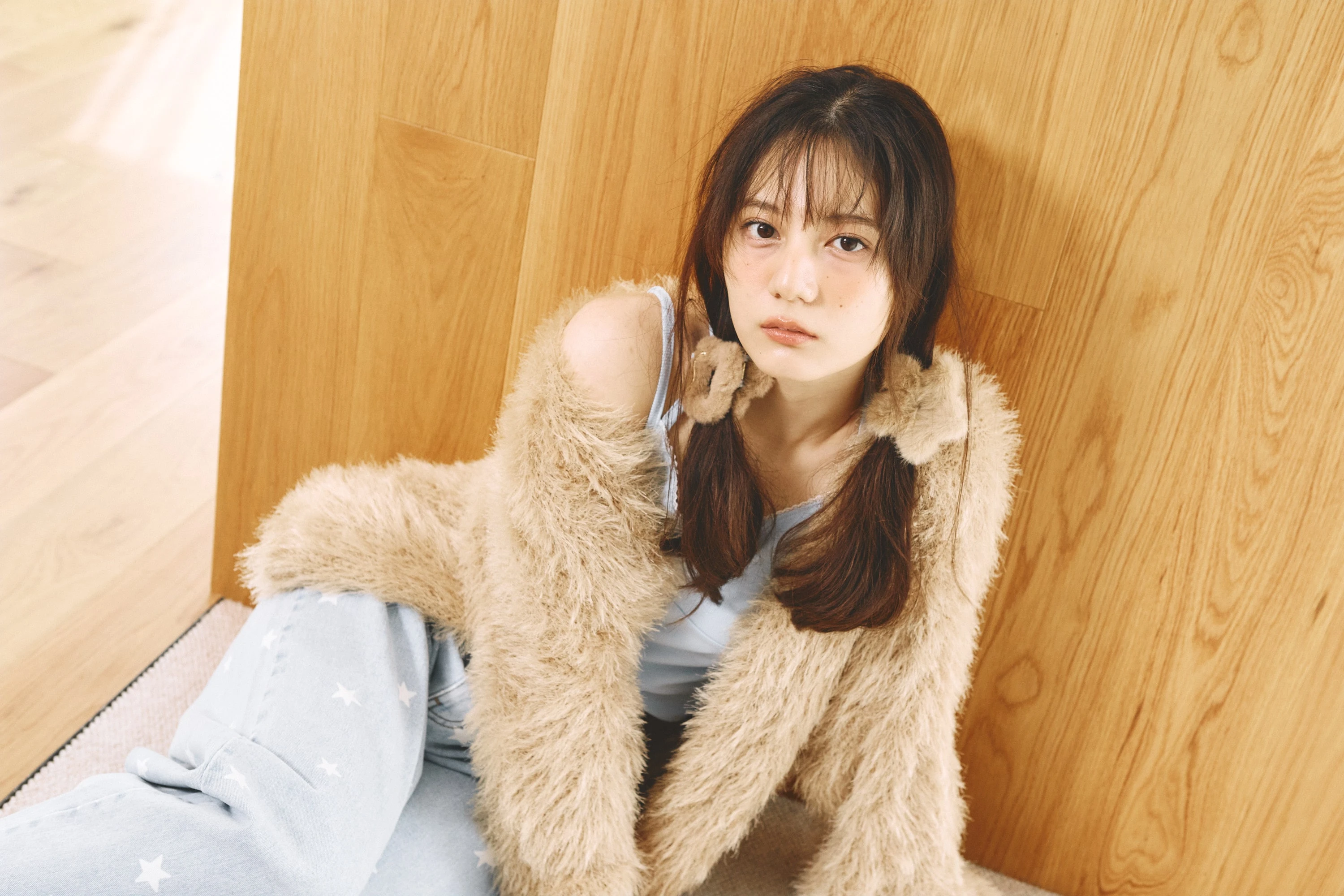 小坂菜緒のヘアアレ14daysのツインテールのアザーカット