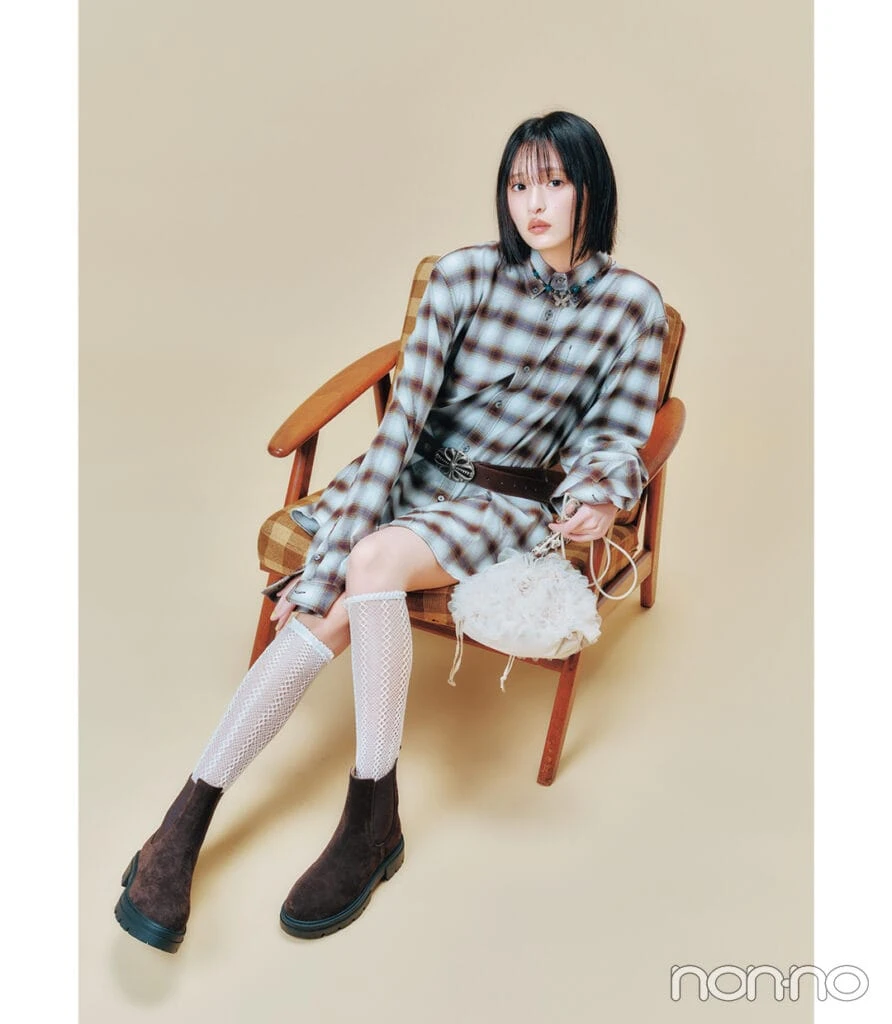 遠藤さくらのチェックシャツコーデ4-4