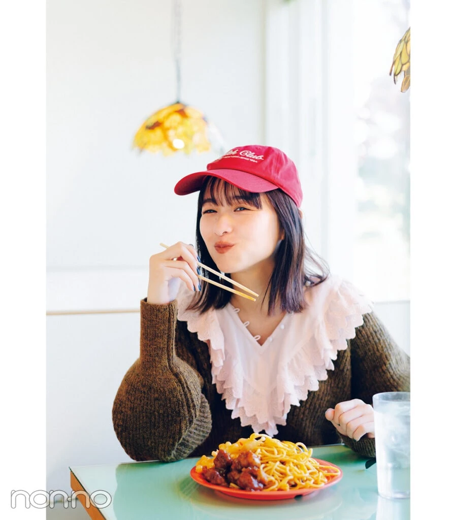 堀田真由がボリュームフリルチュニックを冬→春着回し3