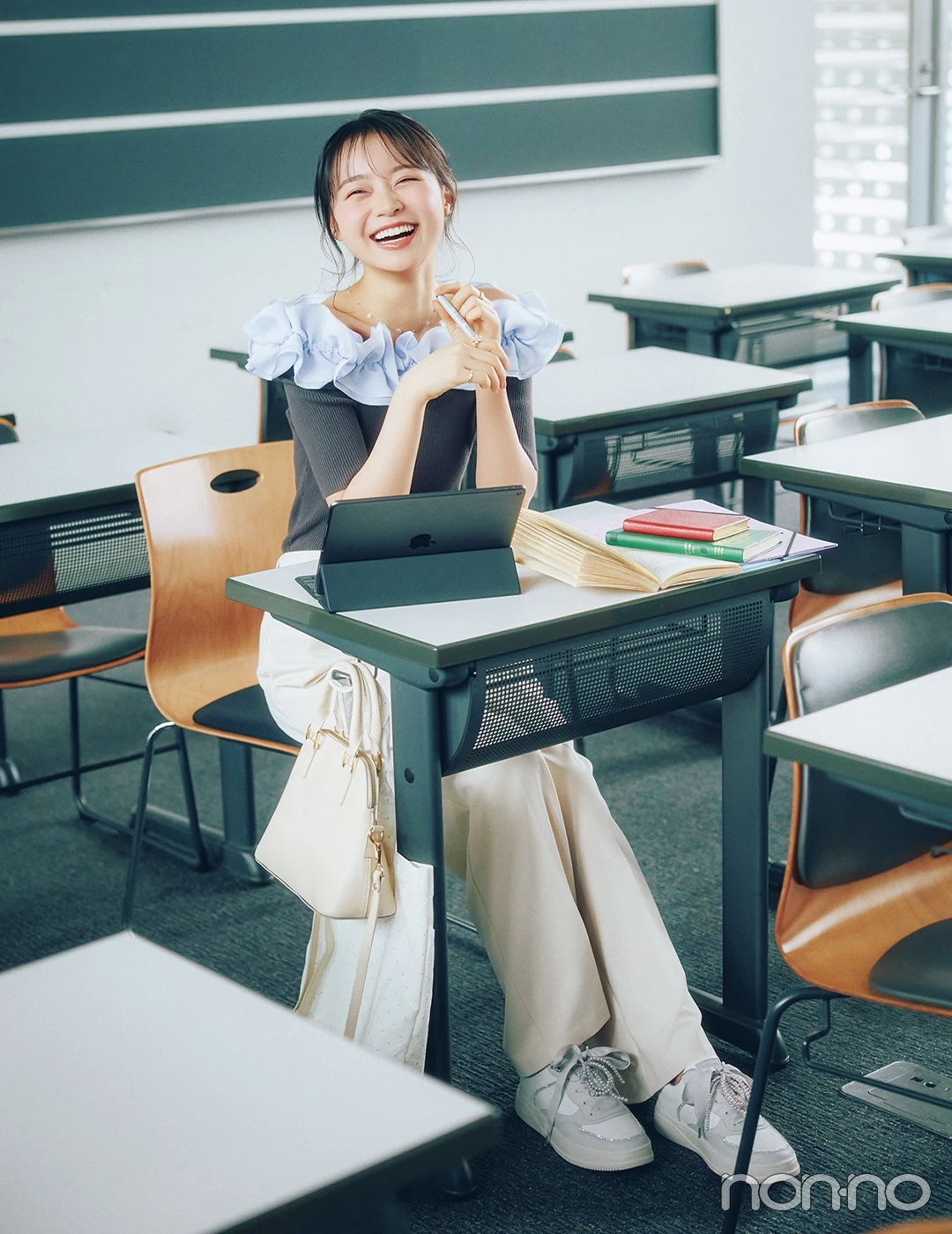 【non-no web】林芽亜里が着こなす大学生の毎日コーデ