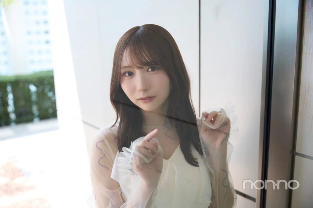 日向坂46・藤嶌果歩さん窓越しのショット