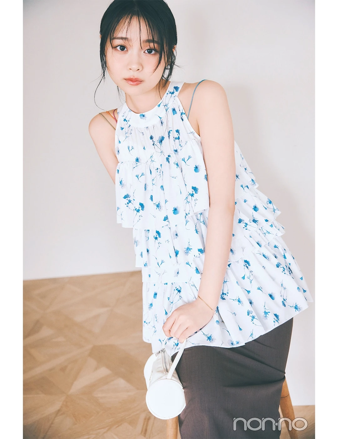 【non-no web】林芽亜里が着こなす大学生の毎日コーデ