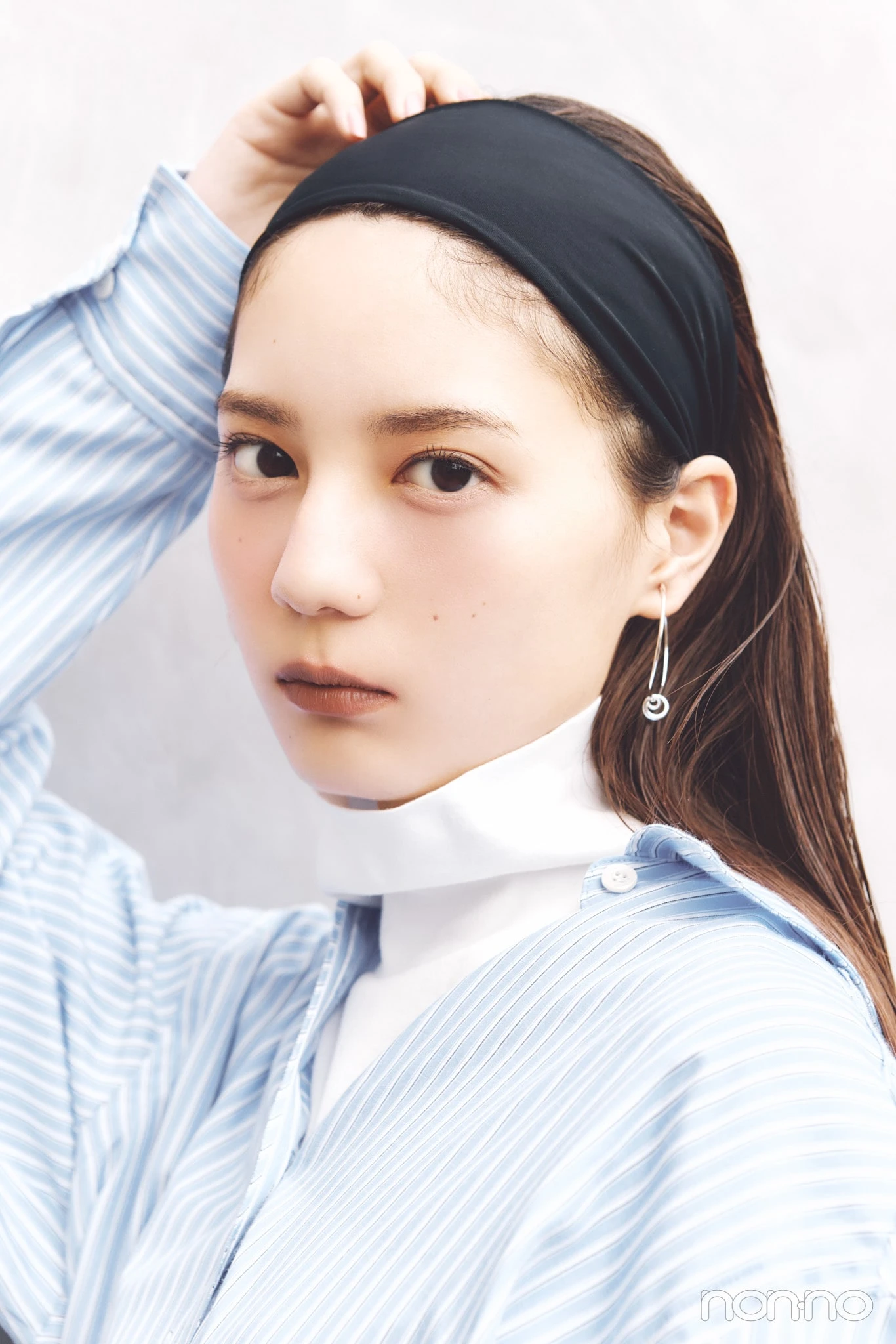 小坂菜緒のヘアアレ14daysのターバンアレンジの仕上がりカット