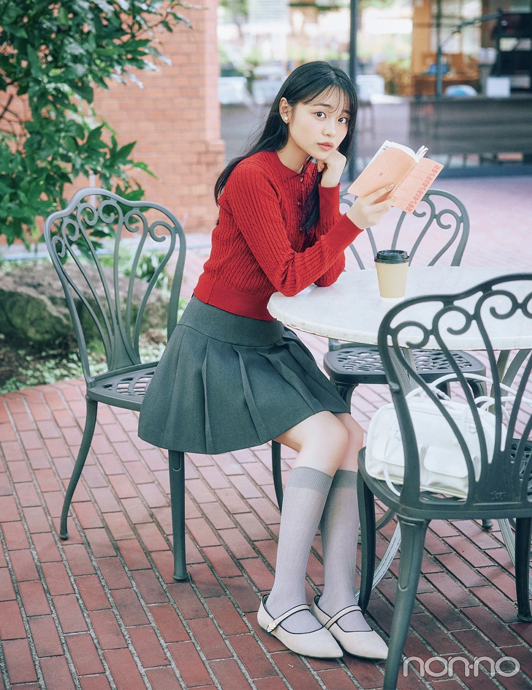 林芽亜里が着こなす大学生の毎日コーデ