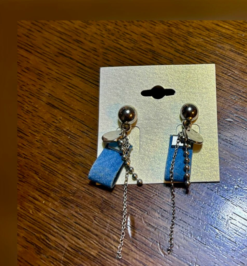 ピアス