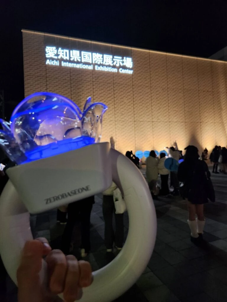 愛知県国際展示場 ZEROBASEONE ライブ ペンラ フォトスポット