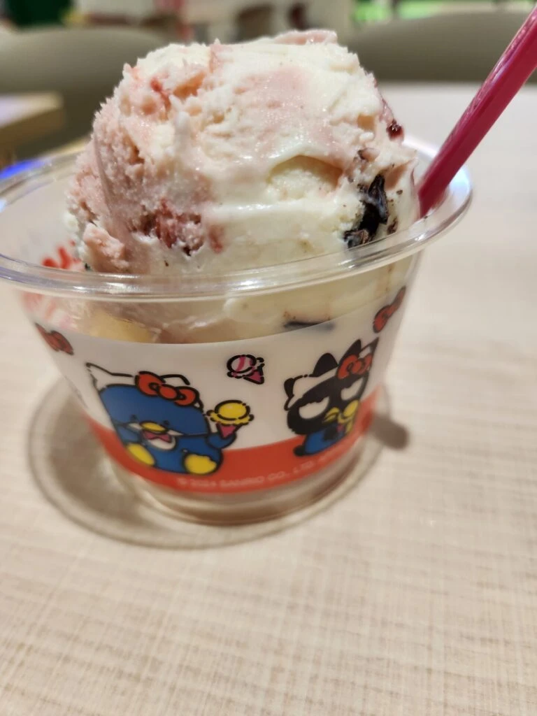 ばつ丸 タキシードサム サンリオコラボ サーティーワン アイス カップ
