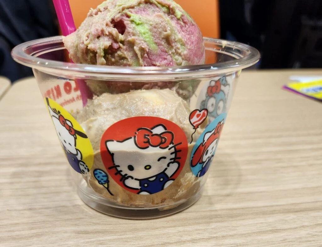 サンリオ サーティワン ダブルカップ コラボ