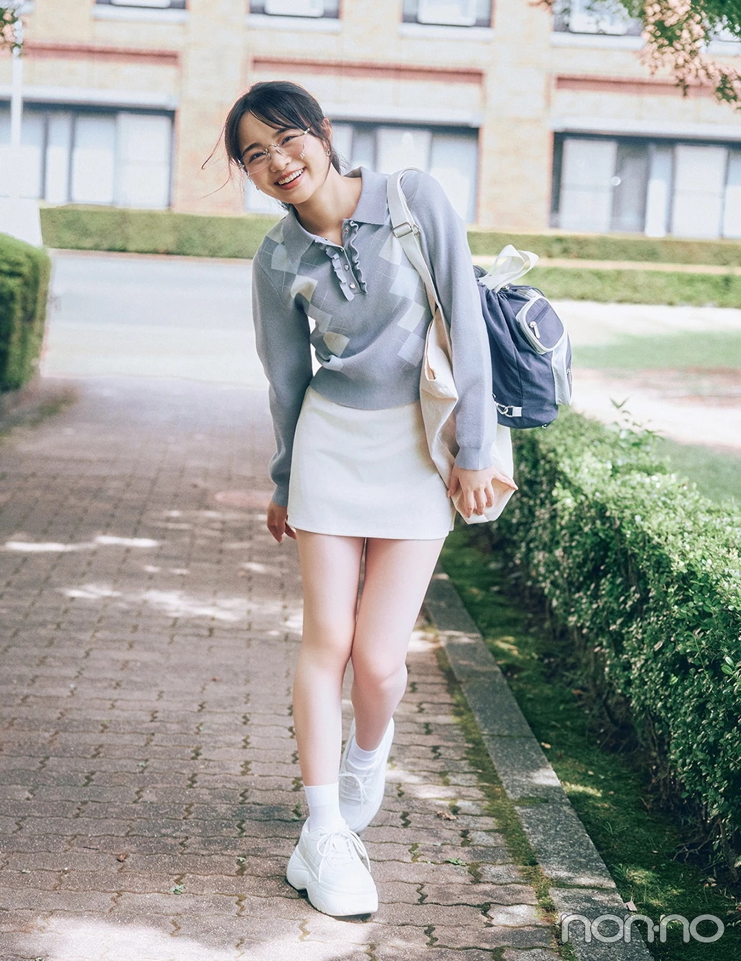 林芽亜里が着こなす大学生の毎日コーデ