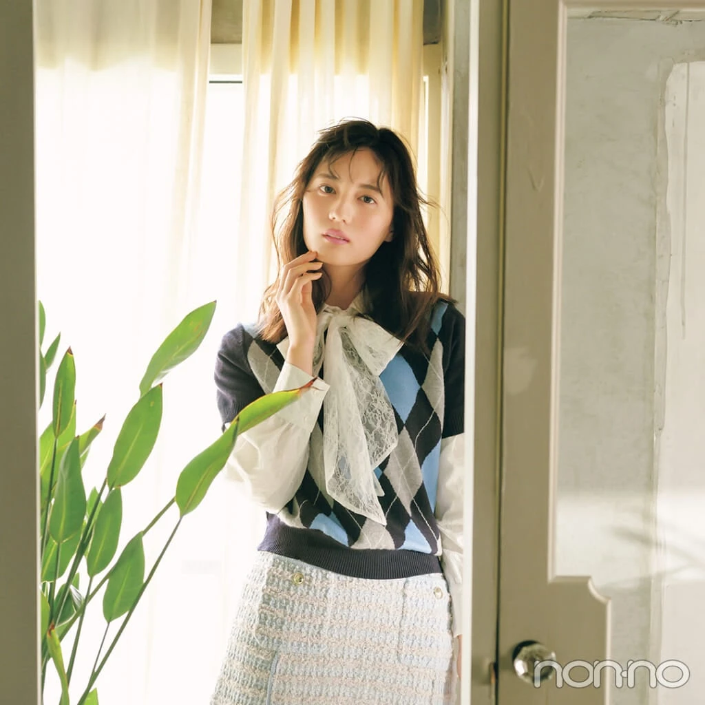 小坂菜緒が着こなす大学生の毎日コーデ_アイキャッチ画像