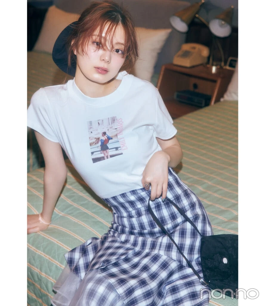 「エミリー、パリへ行く」の映画Tシャツコーデ