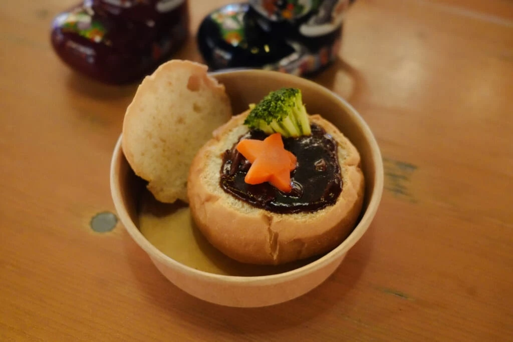 東京スカイツリータウン　クリスマスマーケット　パンシチュー（ビーフシチュー）