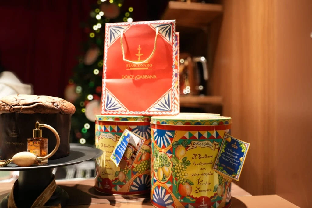 麻布台ヒルズ クリスマスマーケット　Dolce&Gabbana×Fiasconaro　デザイン缶