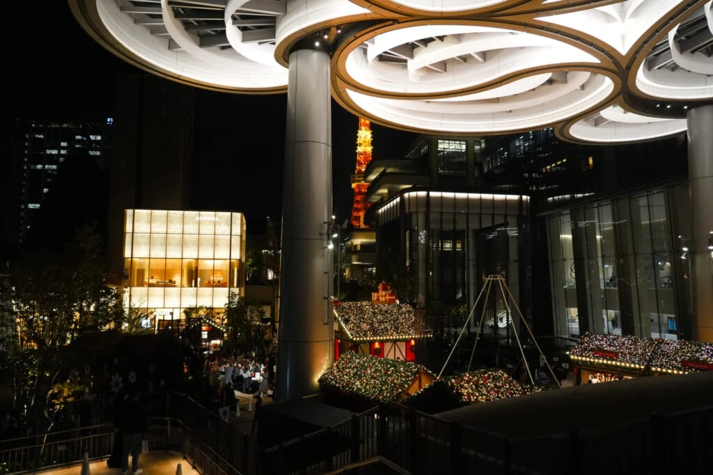 麻布台ヒルズ クリスマスマーケット　外観
