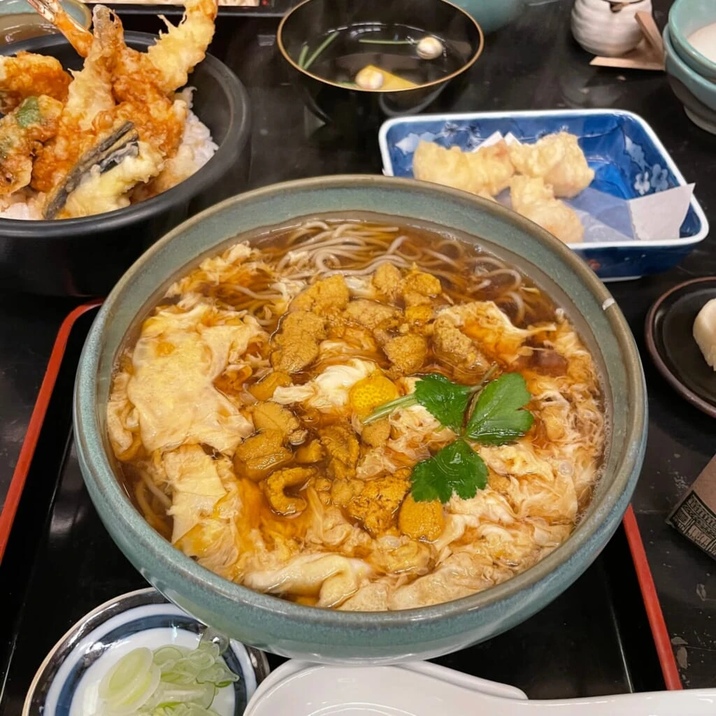 小樽　籔半　ウニとじ蕎麦