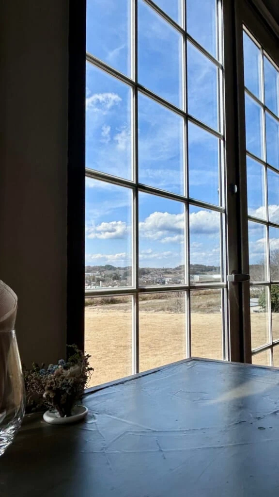 Fast Blue Cafe　窓からの景色