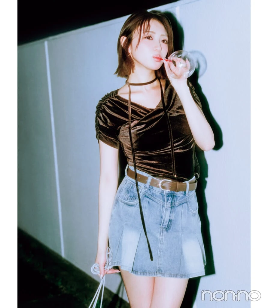 香音のフラッシュ映えする夏の夜服モデルカット3-1