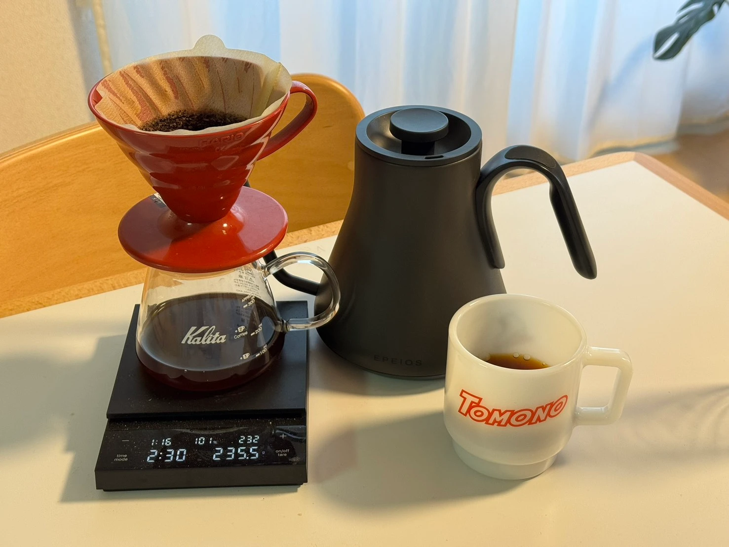 友野一希さんのベストバイ:コーヒーハンドドリップセットと、TOMONOマグ