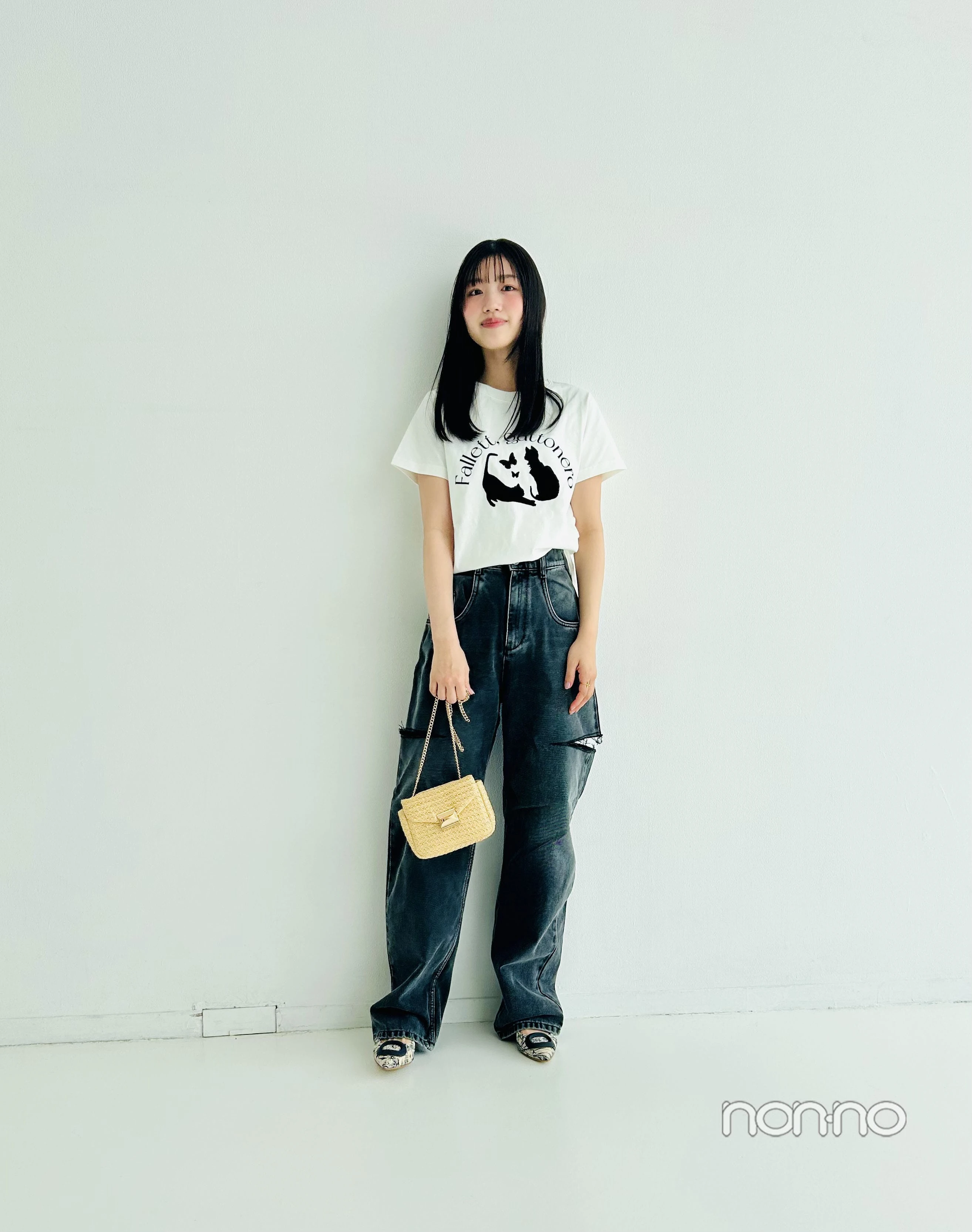 佐々木美玲の私服コーデ全身