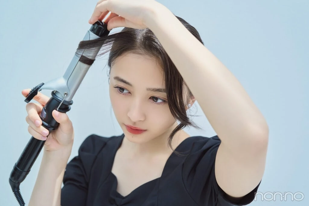 井上和の顔映えストローハット×ゆる巻きシニヨンプロセス２