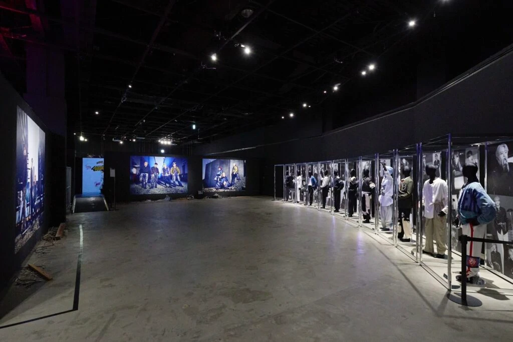 『 INI EXHIBITION -DESTINED HORIZONS- 』の衣装展示