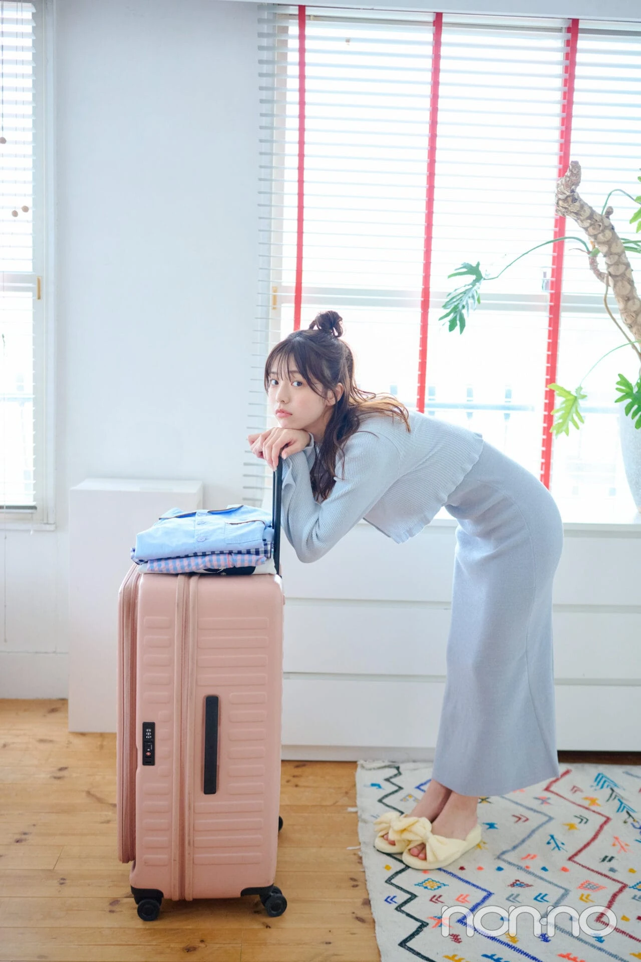 菊地姫奈の夏の肌見せルームウェアワンマイルのワンピカーデセット2