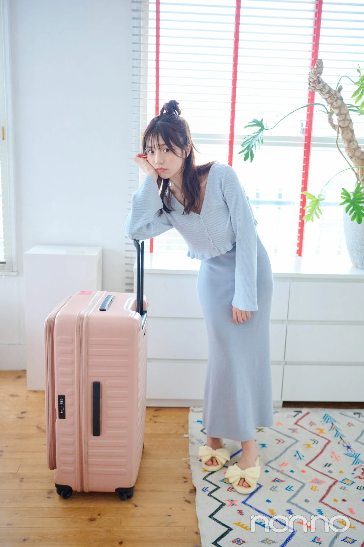 菊地姫奈の夏の肌見せルームウェアワンマイルのワンピカーデセット1