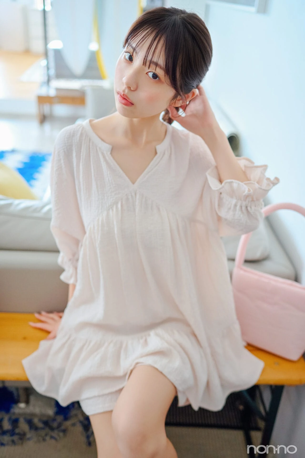 菊地姫奈の夏の肌見せルームウェアワンマイルのギャザーパジャマのアザー