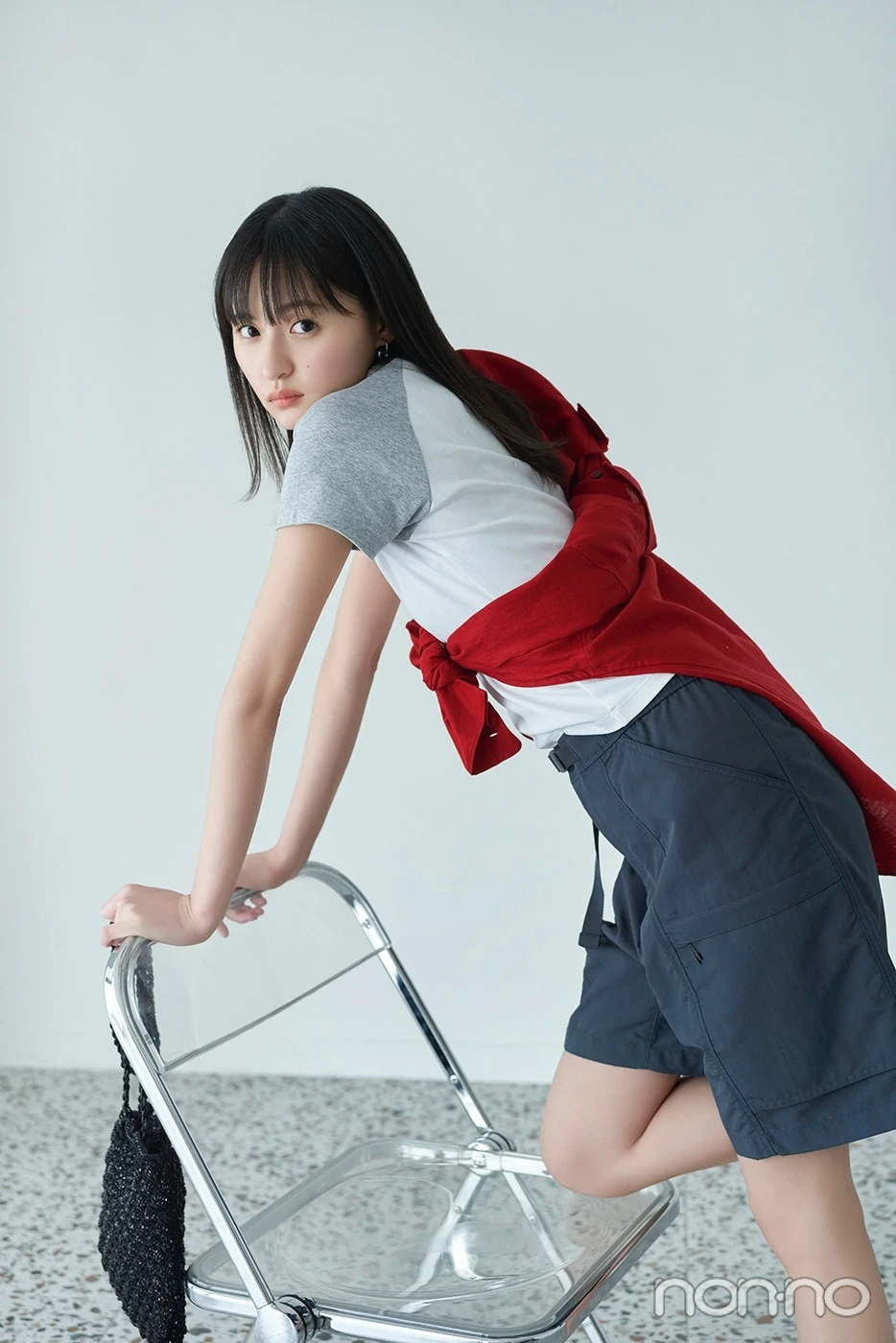 【遠藤さくらの初夏コーデ】Tシャツ×スポーツパンツ