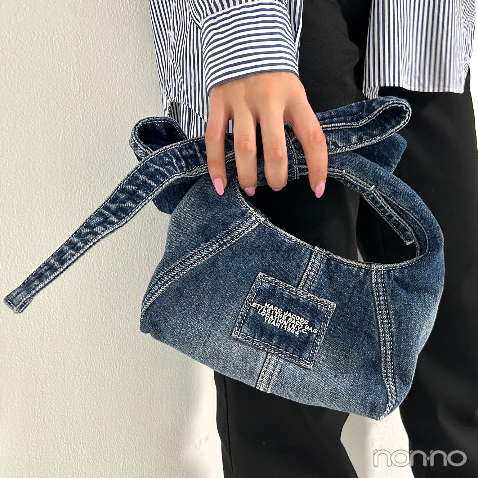 村上なずなの私服のマークジェイコブスのバッグ