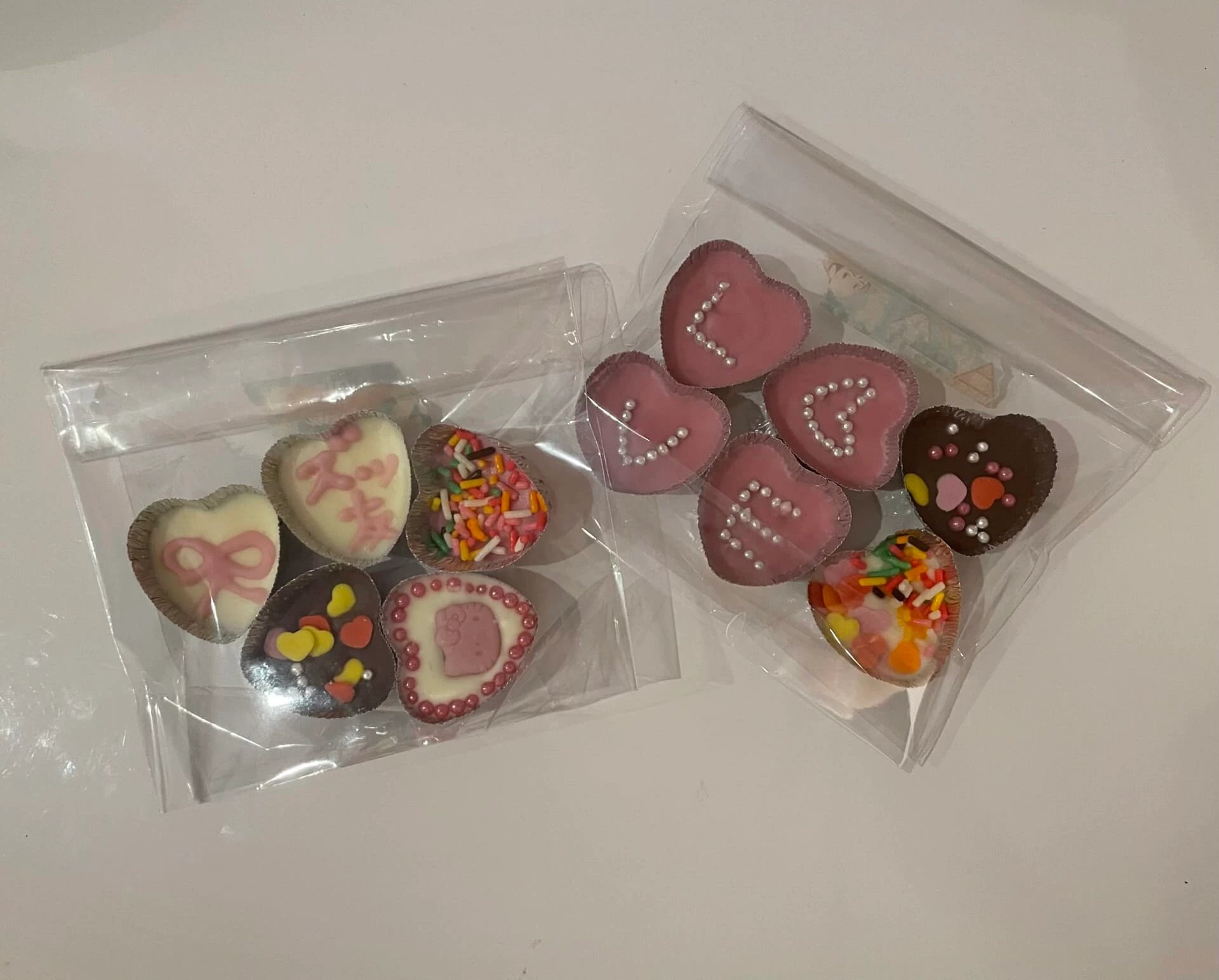 クリアバックに入ったアルミカップチョコ