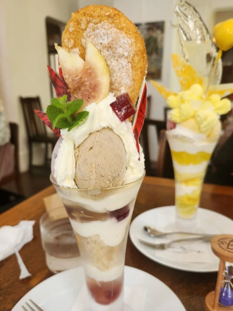 フレベールラデュ　いちじくパフェ