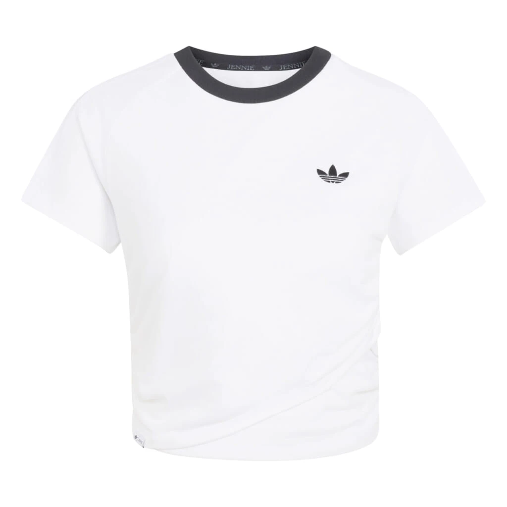 白のレイヤード風Tシャツ