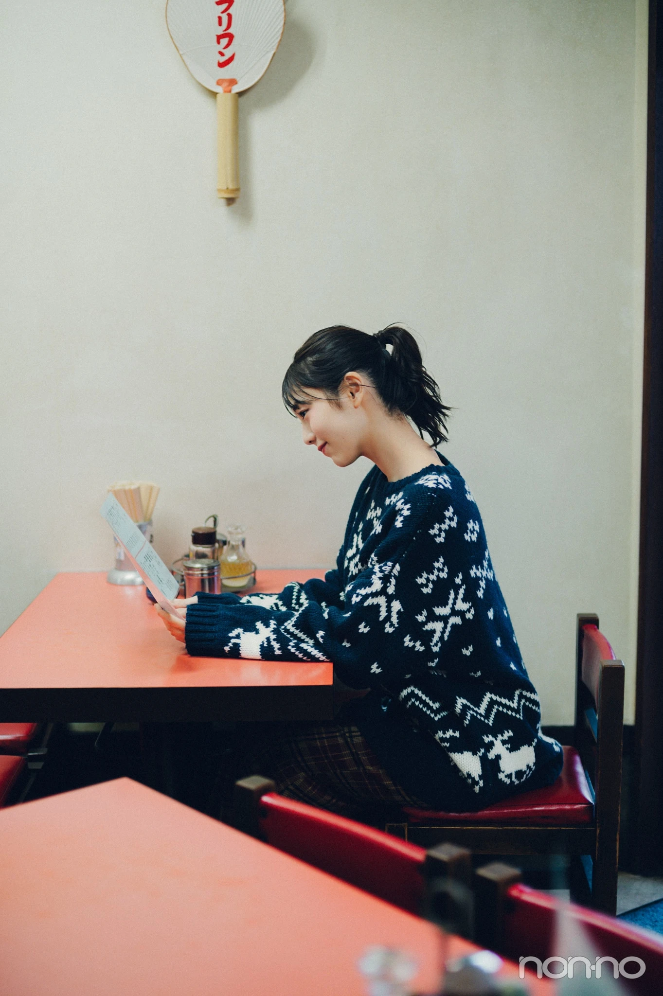 菊地姫奈のひなでぃぐ。第7回のラーメン屋で注文待ちの菊地姫奈