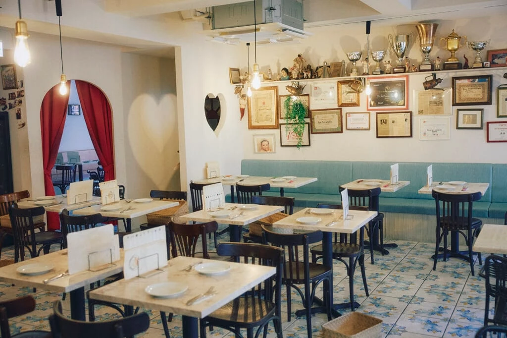 ピザ屋の店内写真