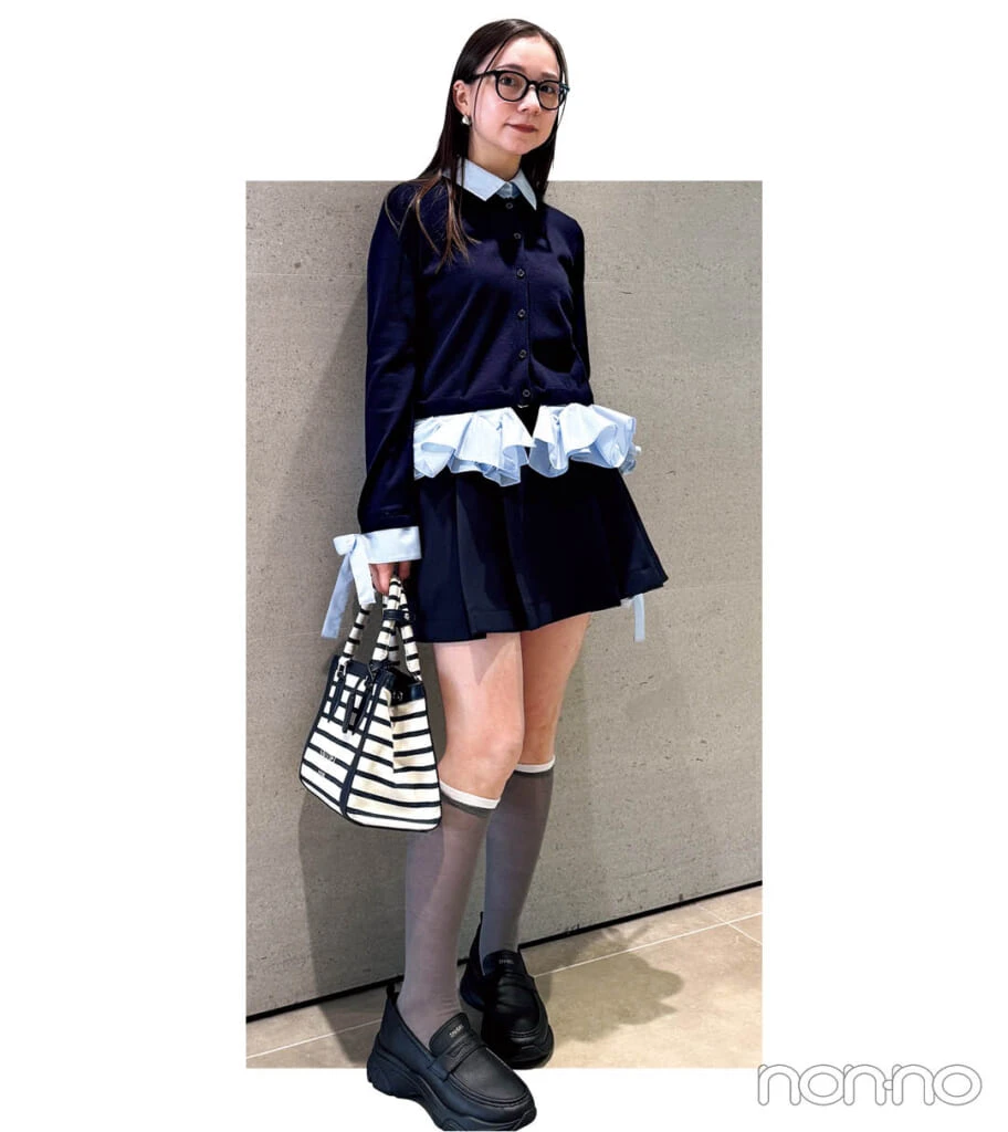 SNIDELプレス山浦まりなさんのおしゃれさんの"さかいめコーデ"モデルカット