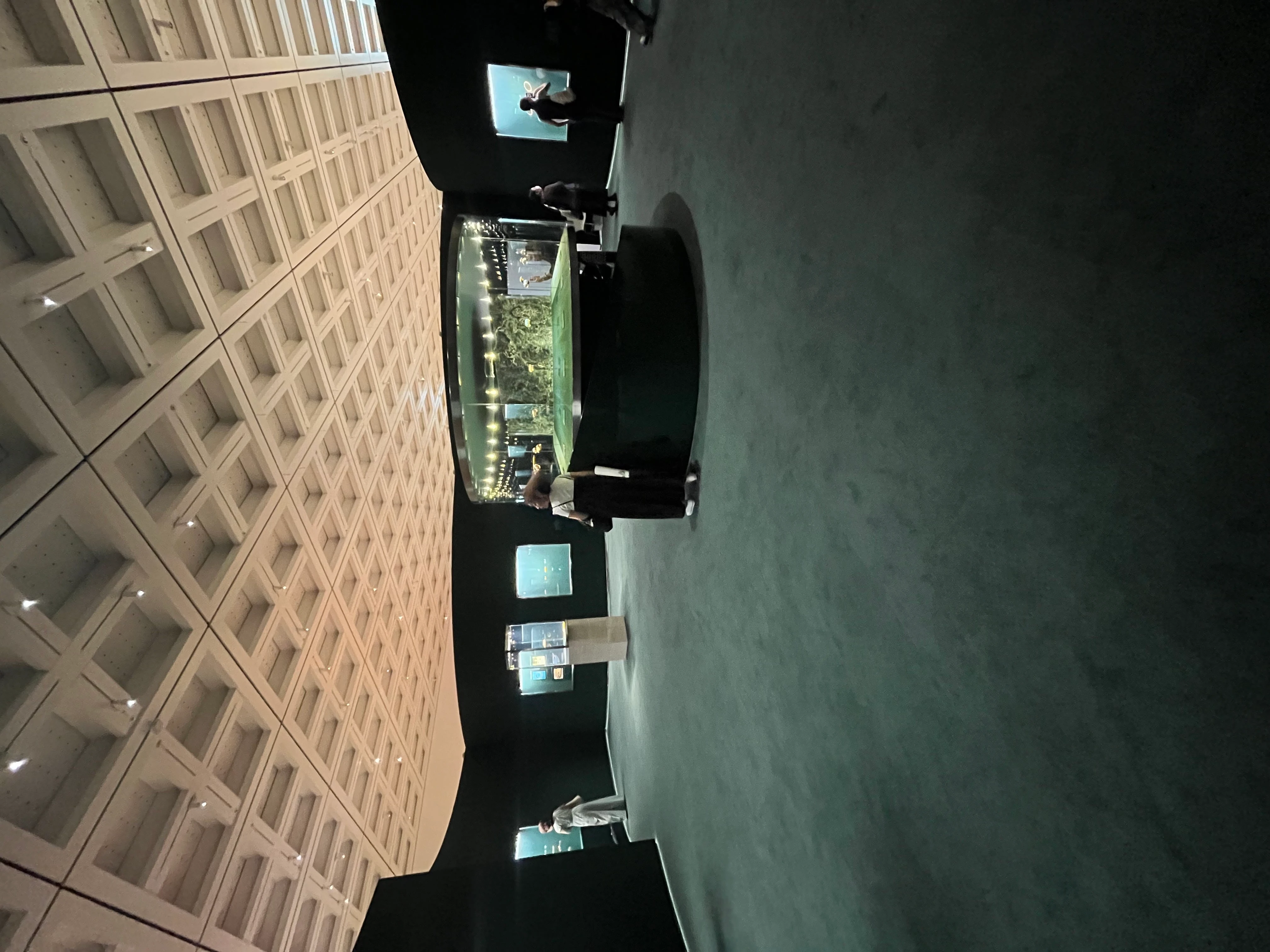 ブルガリ展 内観