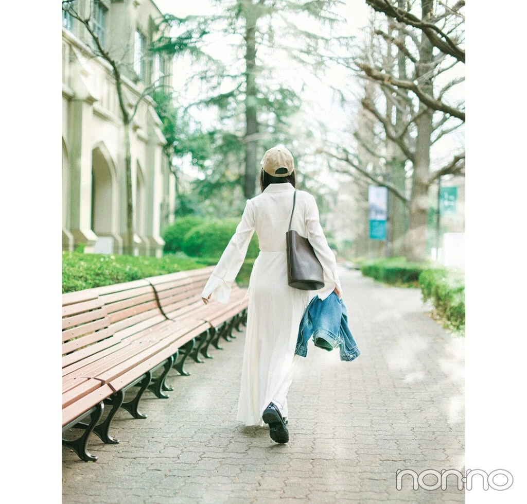 出口夏希の大学生の春コーデ3