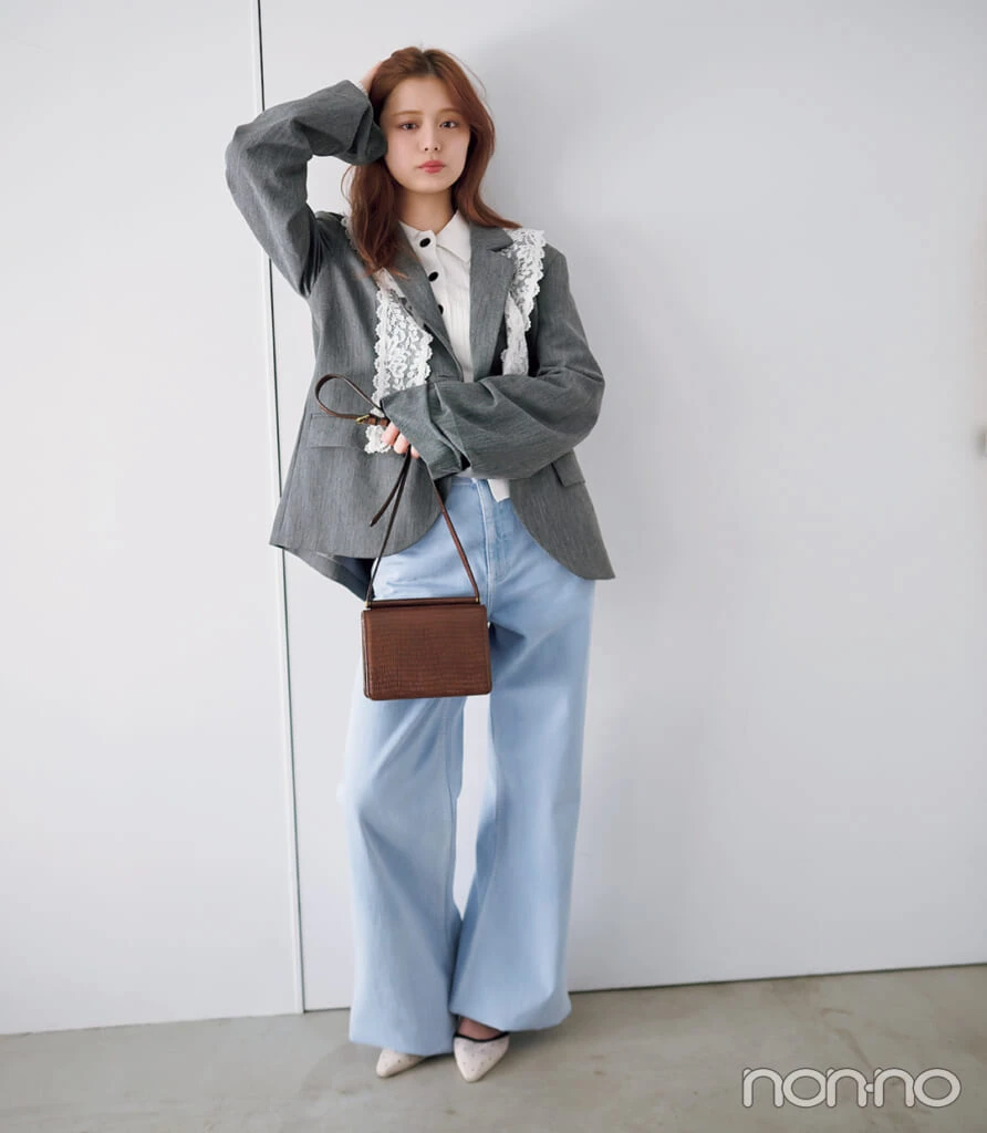 ドレスアップする日のデニムコーデBAUM UND PFERDGARTEN
Light Denim Rinse