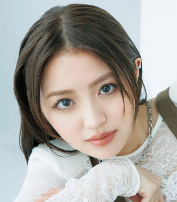 人気前髪スタイル「センター分けバング」