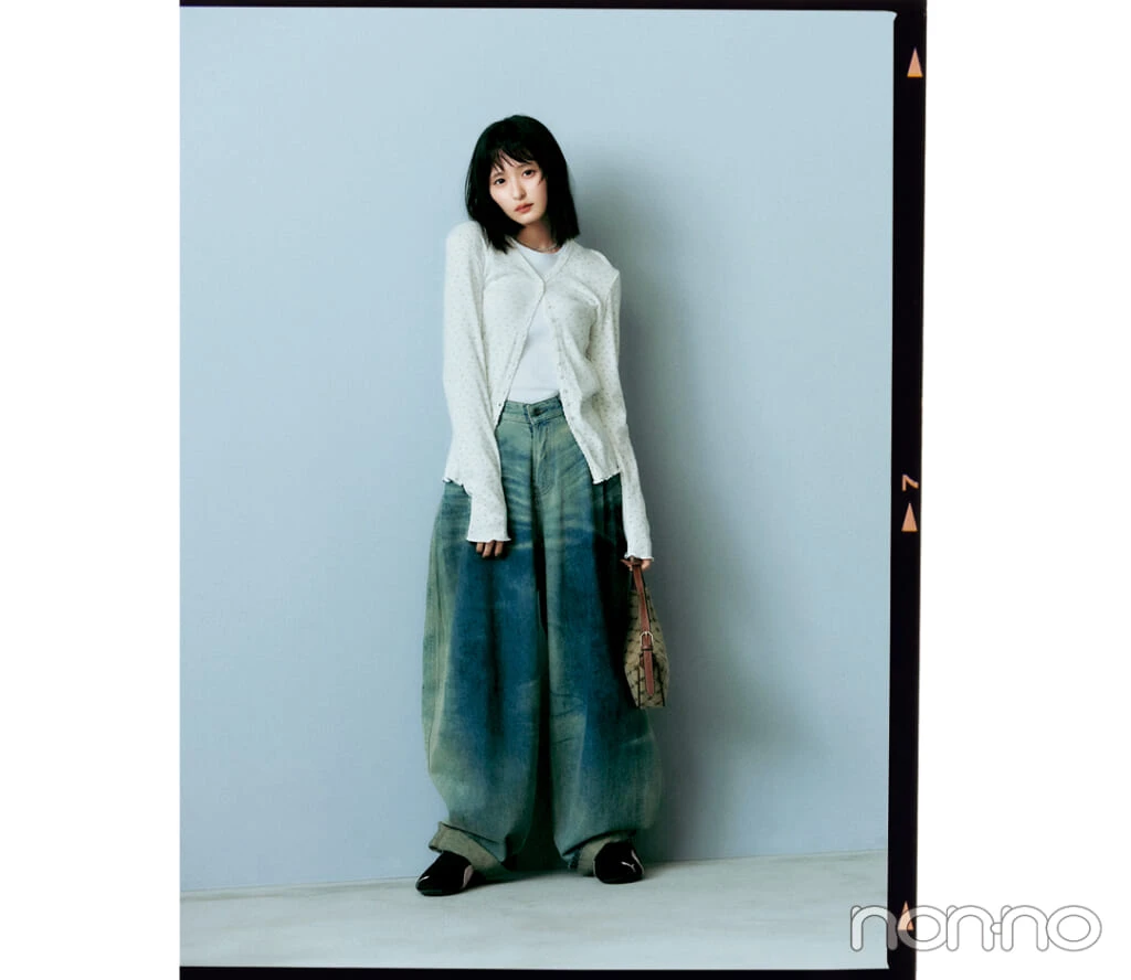 DIESEL〈ディーゼル〉のおすすめデニムRelaxed Jeans 1987 D-Khelzの着用写真