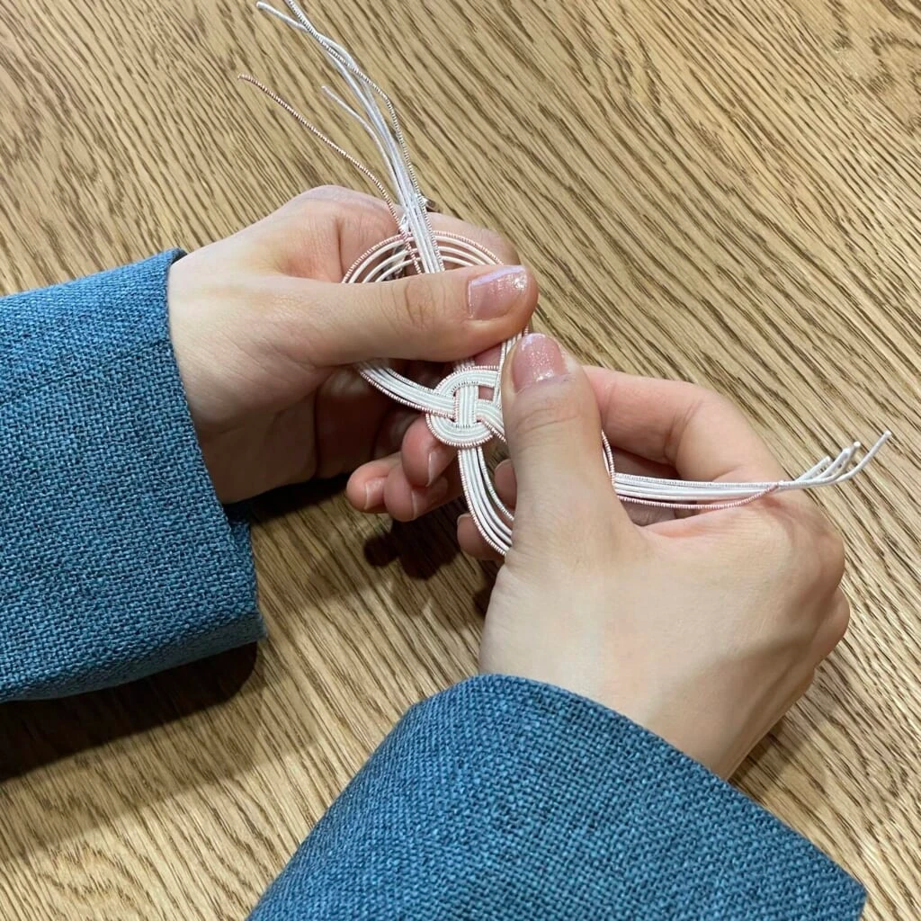 津田水引折型 ワークショップ 作業中