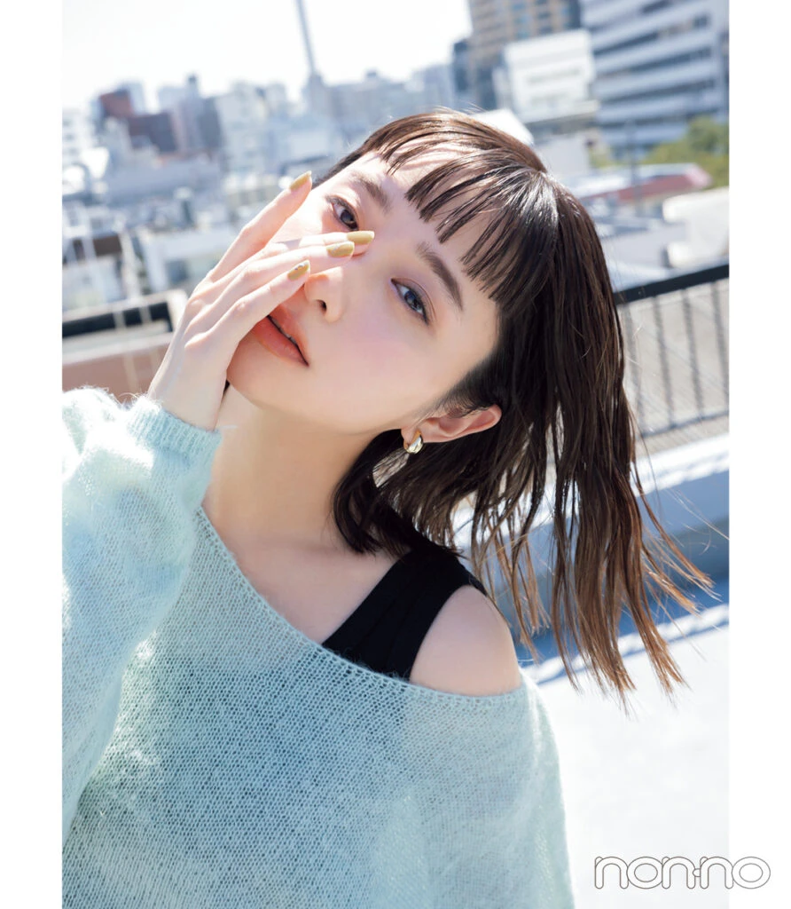 堀田真由のニット×ネイルモデルカット1-15