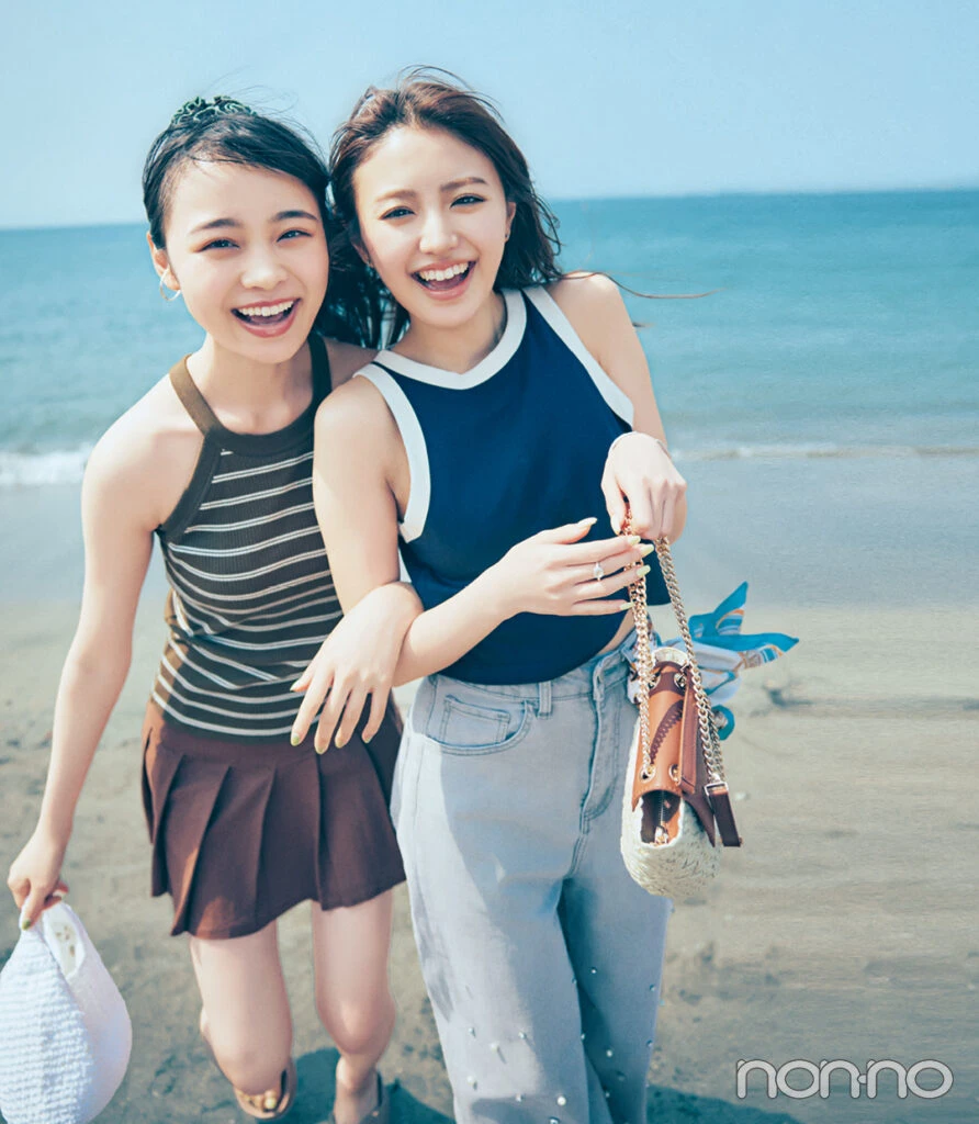 香音と林芽亜里のアメスリトップス