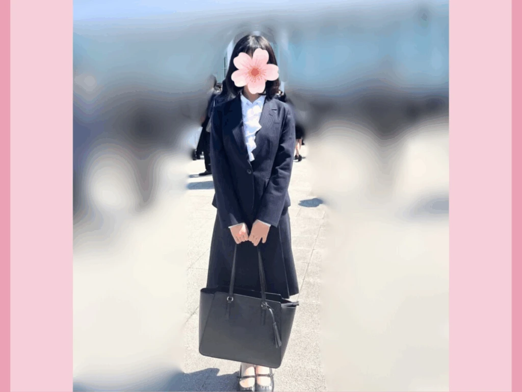 大学の入学式　スーツ