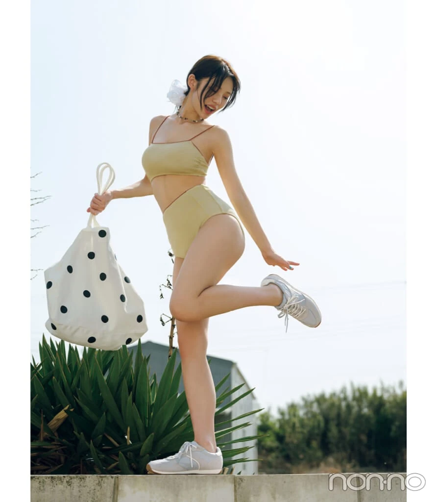 菊地姫奈が着るスポみトレンド水着