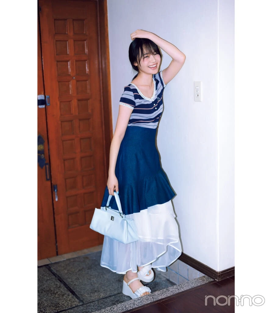 林芽亜里のネイビーの令嬢コーデ ティアードロンスカ